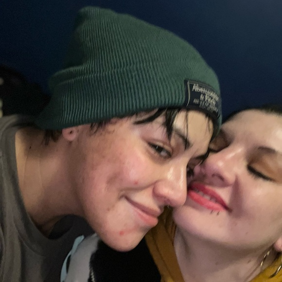 Hello, it’s Jenna and Lari! Thanks for stopping by!! - Picture 3 of 13